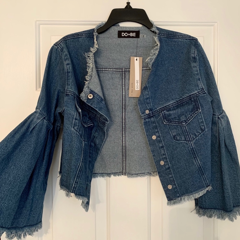 Cropped flare sleeve jean jacket NWT